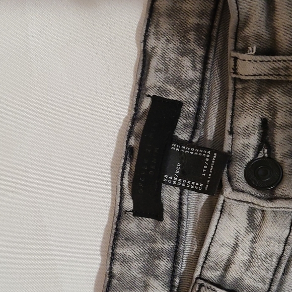 Jean - Picture 3 of 3